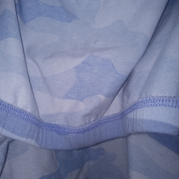 Victoria's secret Pink 🩷  Large Blue camouflage Crop Top with Sports Bra - Picture 3 of 4